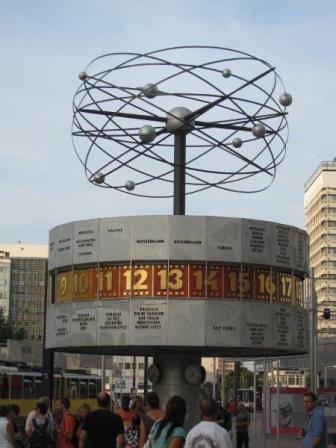 Muchos el plastico Erudito Reloj mundial de Berlín | vecinadelpicasso